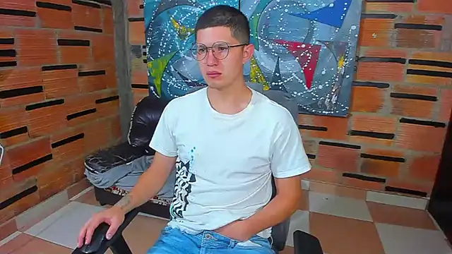 Snapshot of patrik_027 chatting on March 2025 12:33:02 PM patrik 027 online show from March 2025 12:33:02 PM