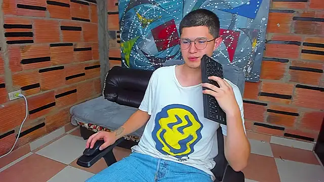 Snapshot of patrik_027 chatting on March 2025 12:26:02 AM patrik 027 online show from March 2025 12:26:02 AM