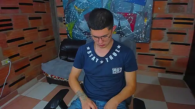 Snapshot of patrik_027 chatting on March 2025 08:32:02 PM patrik 027 online show from March 2025 08:32:02 PM