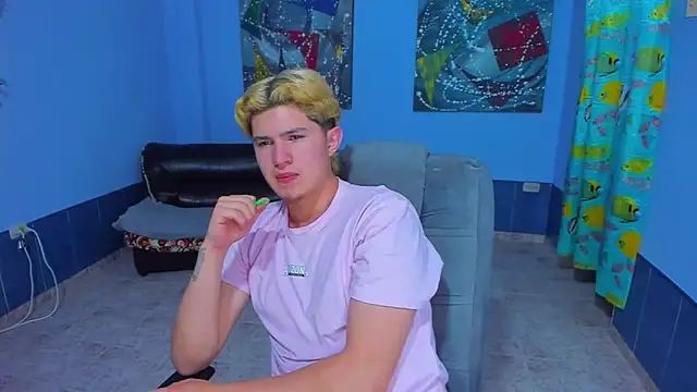 Snapshot of patrik_027 chatting on September 2025 06:20:01 PM patrik 027 online show from September 2025 06:20:01 PM