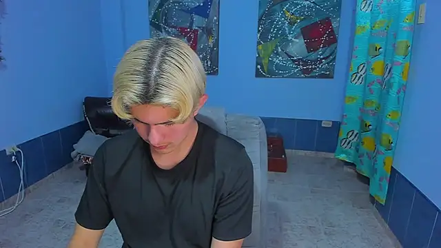 patrik 027 online show from November 2025 07:32:02 PM