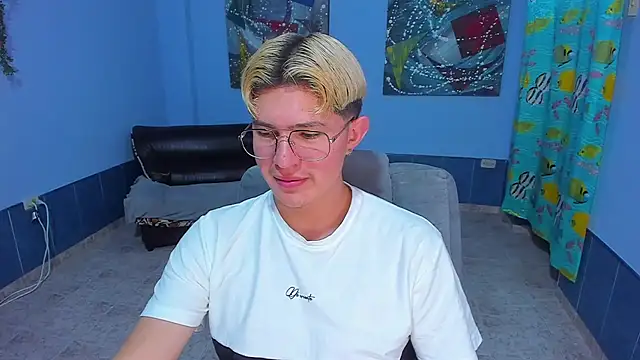 patrik 027 online show from November 2025 08:09:01 PM