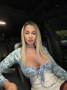 KirstieVegas online show from December 2024 05:10:02 PM