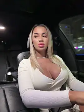 KirstieVegas online show from December 2024 10:54:02 PM