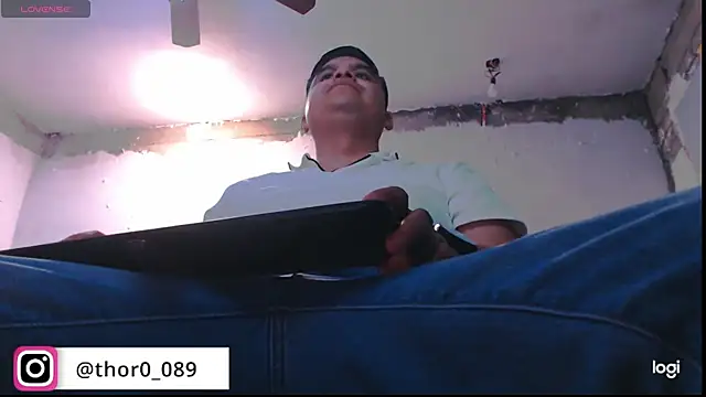 thor000089 online show from October 2025 04:35:01 AM