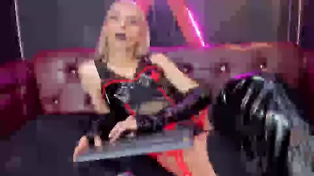 Victoria Badgal  online show from December 2024 11:40:02 PM