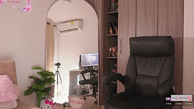 KAREN17 online show from January 2026 06:11:02 PM