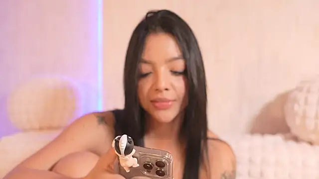 sarah hiill online show from February 2025 11:46:02 PM