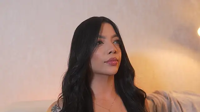 sarah hiill online show from December 2025 10:05:01 PM