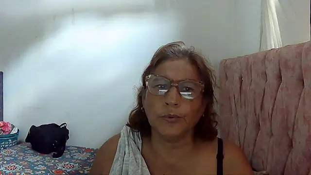 charrysexy1 online show from February 2026 02:22:02 PM