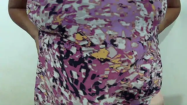 charrysexy1 online show from April 2026 07:07:02 PM