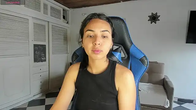 Snapshot of Miss_Nicole chatting on January 2025 07:52:01 PM Miss Nicole online show from January 2025 07:52:01 PM