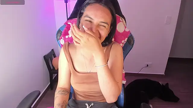 Miss Nicole online show from November 2025 01:19:02 AM