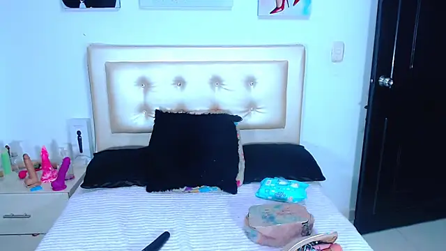 Jenng18 online show from January 2025 03:34:02 AM