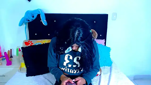 Jenng18 online show from December 2025 03:23:01 AM