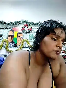 Snapshot of NWC4LYF chatting on December 2024 01:44:02 PM NWC4LYF online show from December 2024 01:44:02 PM