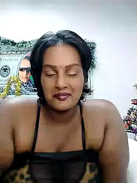 Snapshot of NWC4LYF chatting on December 2024 01:50:02 PM NWC4LYF online show from December 2024 01:50:02 PM