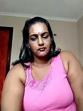 Snapshot of NWC4LYF chatting on June 2026 07:00:01 AM NWC4LYF online show from June 2026 07:00:01 AM