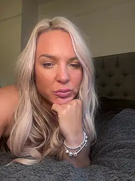 Bustyblondebabe32 online show from February 2025 10:20:02 AM