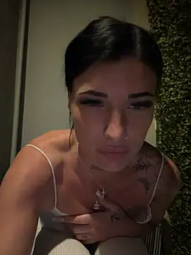 Snapshot of LizaRoxx chatting on May 2026 08:54:02 PM LizaRoxx online show from May 2026 08:54:02 PM