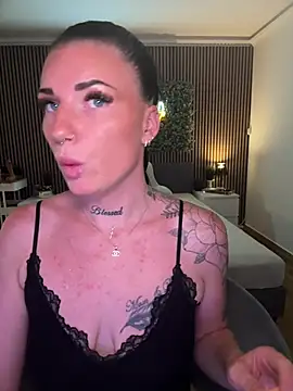 LizaRoxx online show from July 2026 11:09:02 PM
