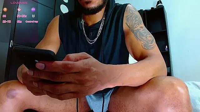Snapshot of isuckmyselfxxx_420 chatting on February 2025 09:23:02 PM isuckmyselfxxx 420 online show from February 2025 09:23:02 PM