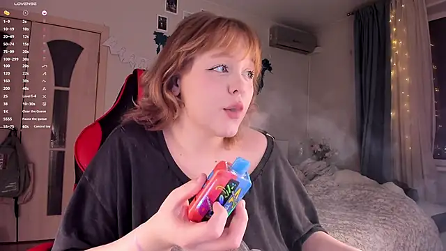 LisaLaas online show from December 2024 08:00:01 PM