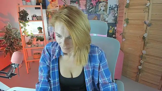 MistyBarnes online show from February 2025 12:52:02 PM