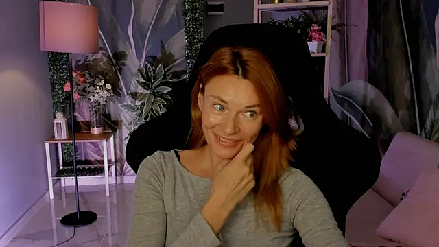 MistyBarnes online show from November 2025 01:44:02 PM