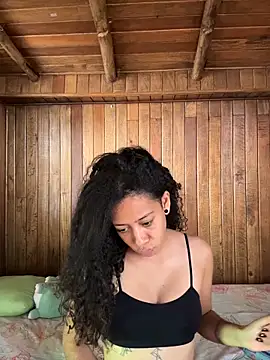 Miley and Vash online show from December 2025 06:17:01 PM