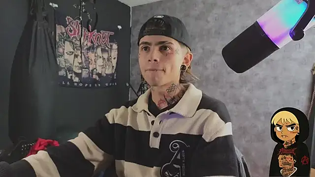 Snapshot of AcidMilo chatting on October 2025 05:46:02 PM AcidMilo online show from October 2025 05:46:02 PM