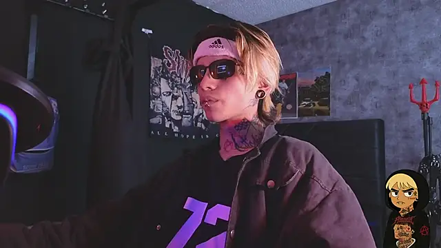 Snapshot of AcidMilo chatting on November 2025 09:57:02 PM AcidMilo online show from November 2025 09:57:02 PM