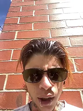 AcidMilo online show from November 2025 06:01:02 PM