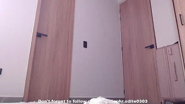 Nikol-JE online show from January 2025 02:02:01 PM