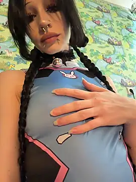 Snapshot of Kirishiki_Retta chatting on June 2026 03:14:01 PM Kirishiki Retta online show from June 2026 03:14:01 PM