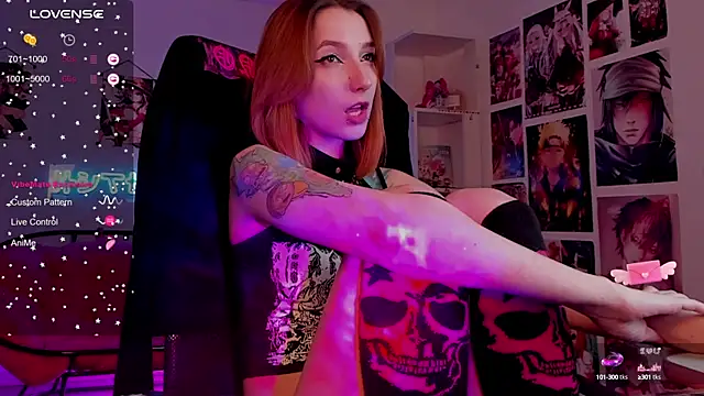 PrettyReckess online show from December 2024 02:48:02 PM