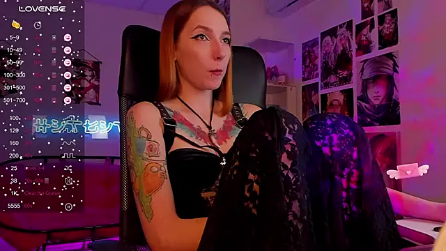 PrettyReckess online show from December 2024 11:40:01 AM