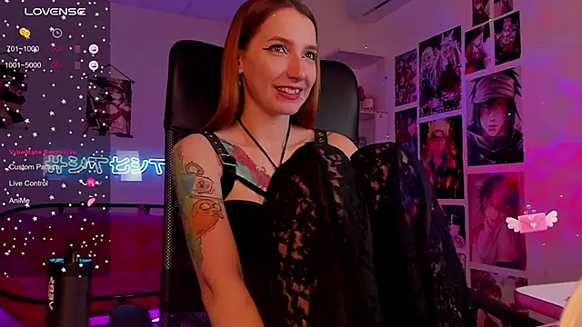 PrettyReckess online show from December 2024 02:44:01 PM