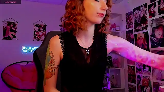 PrettyReckess online show from January 2025 08:35:02 AM