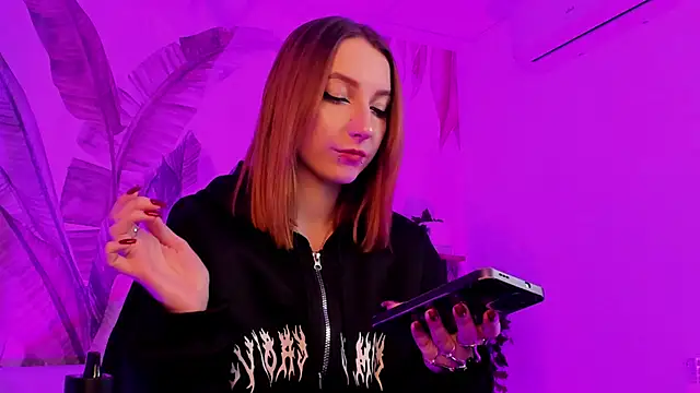 PrettyReckess online show from January 2025 07:57:01 AM