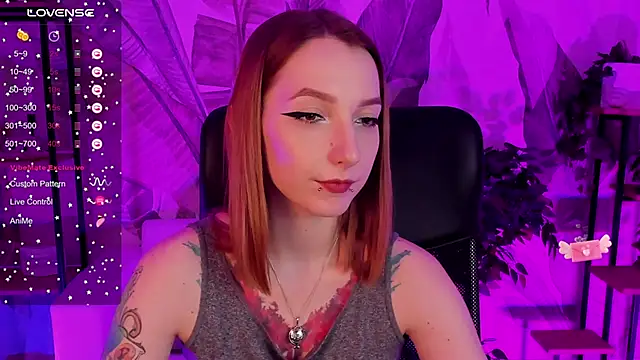 PrettyReckess online show from January 2025 10:50:02 AM