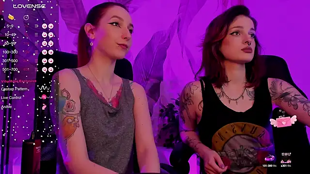 PrettyReckess online show from January 2025 12:19:02 PM