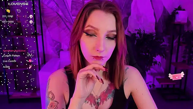 PrettyReckess online show from January 2025 07:43:01 AM
