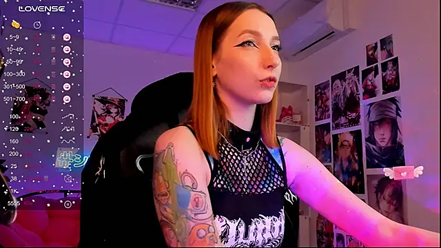 PrettyReckess online show from February 2025 11:40:02 AM