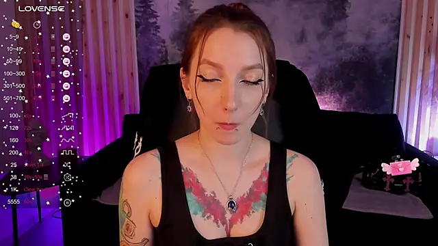 PrettyReckess online show from February 2025 02:35:02 PM