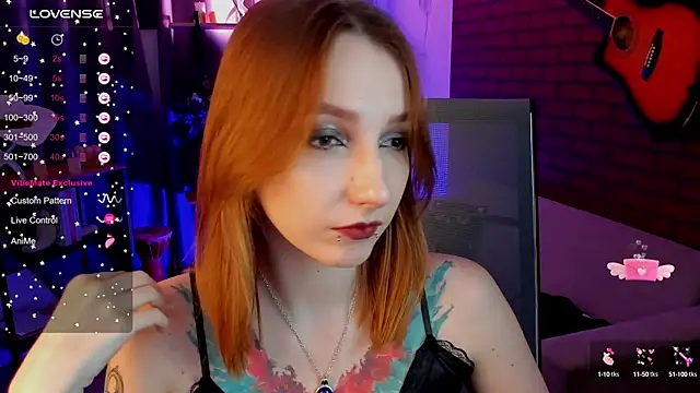 PrettyReckess online show from March 2025 11:51:01 AM
