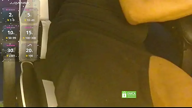 CrossyAayesha online show from April 2026 03:16:01 PM