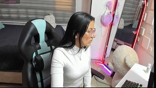 alma blue online show from July 2026 10:36:01 PM