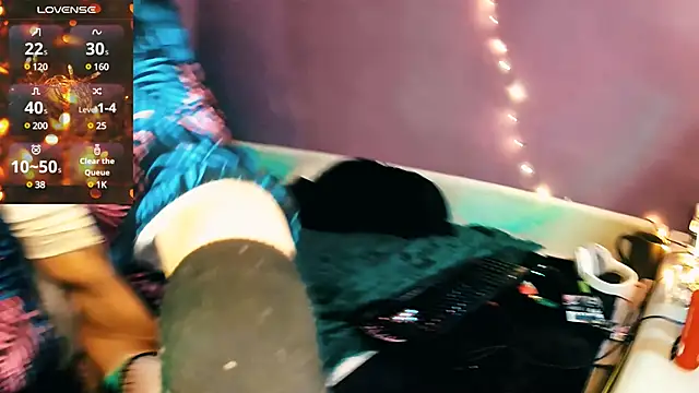 Littlepinkcat online show from January 2025 05:56:01 PM