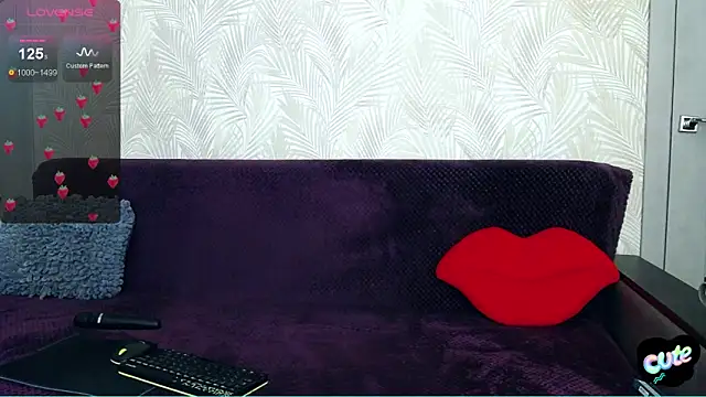 Millanorze online show from October 2025 10:29:02 PM